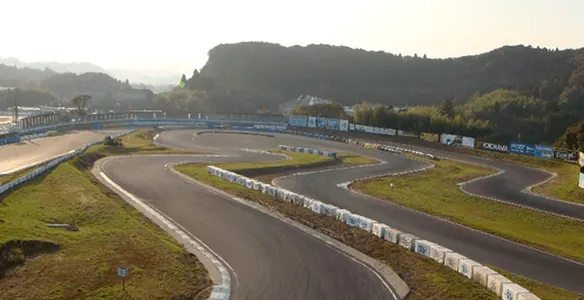 有限会社<br>茂原ツインサーキット様